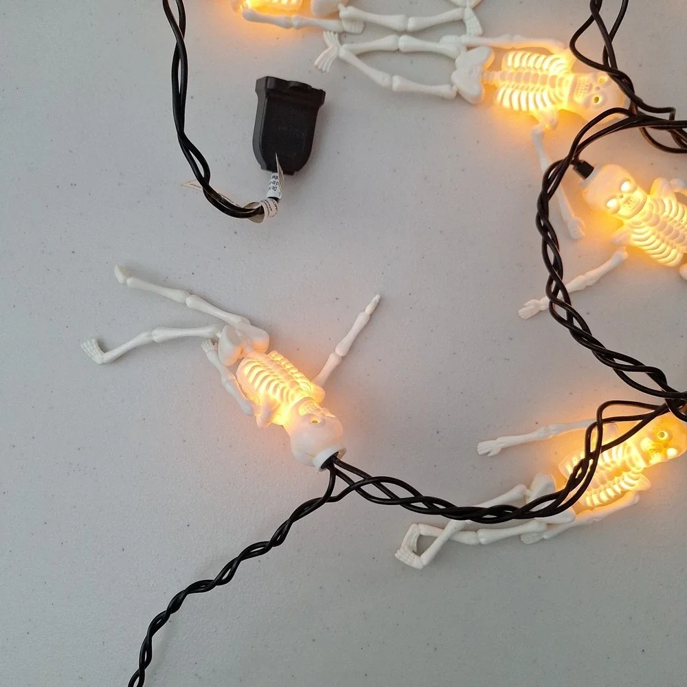 Vintage Halloween Skeleton String Lights Indoor, 10 Skeletons, 8 Foot, WORKING